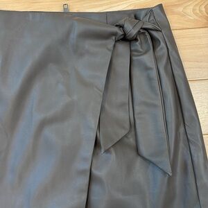 Olivaceous truffle brown faux leather fully lined back zipper mini Skirt